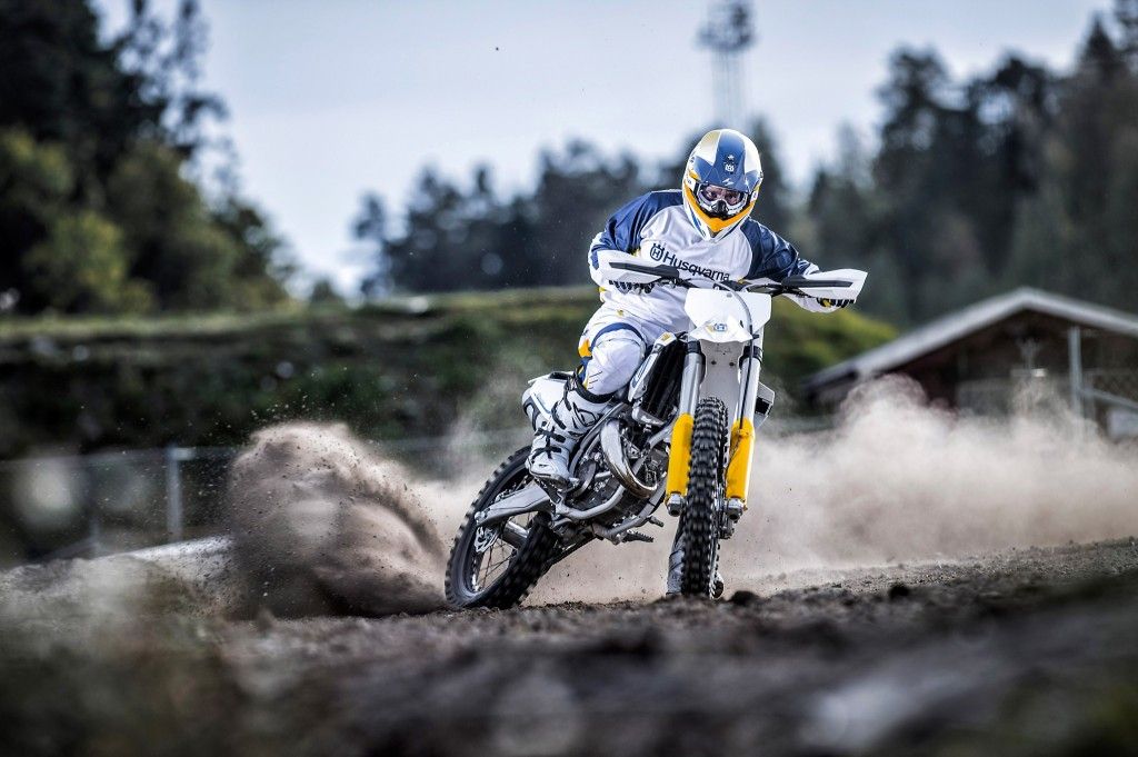85224_Husqvarna_Motocross_Action