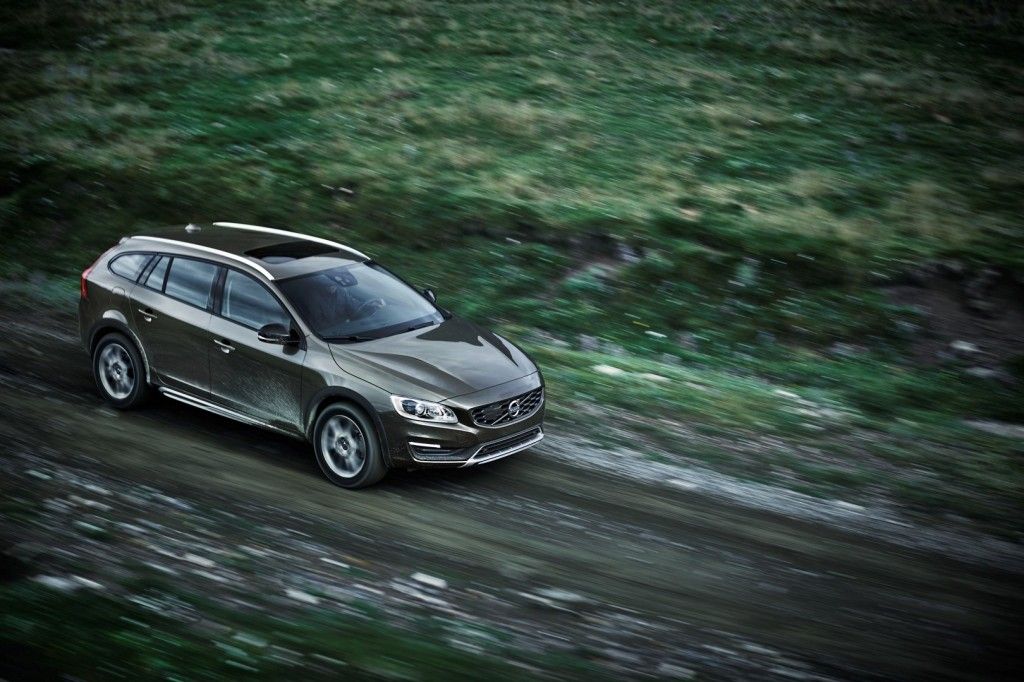 Volvo Cars reveals new V60 Cross Country