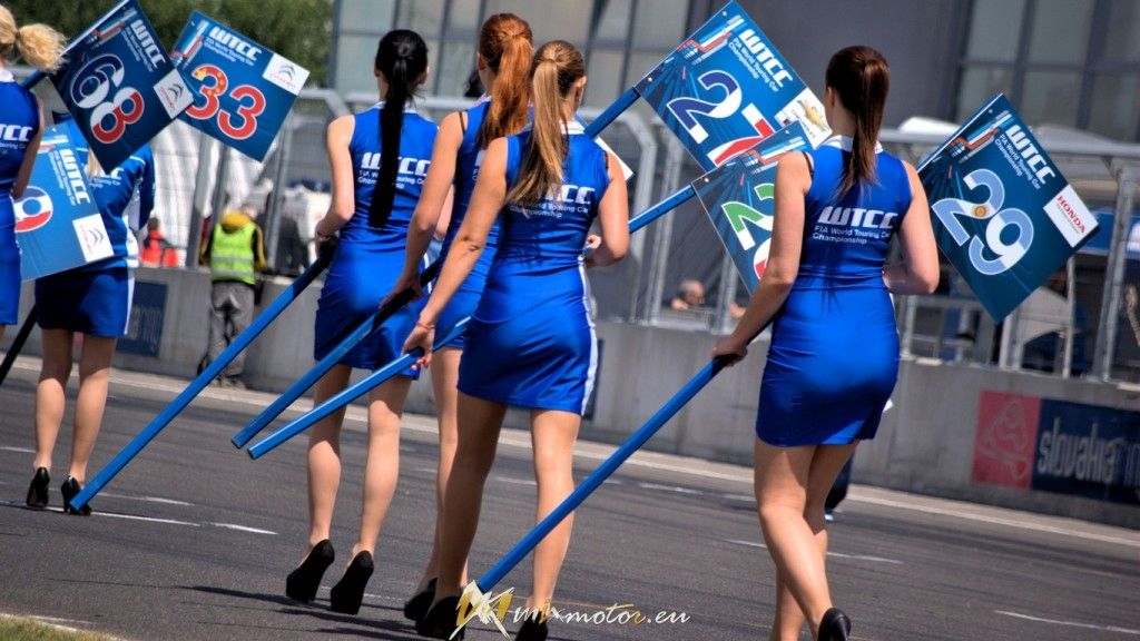 FIA WTCC SlovakiaRing hostes grid girl 10