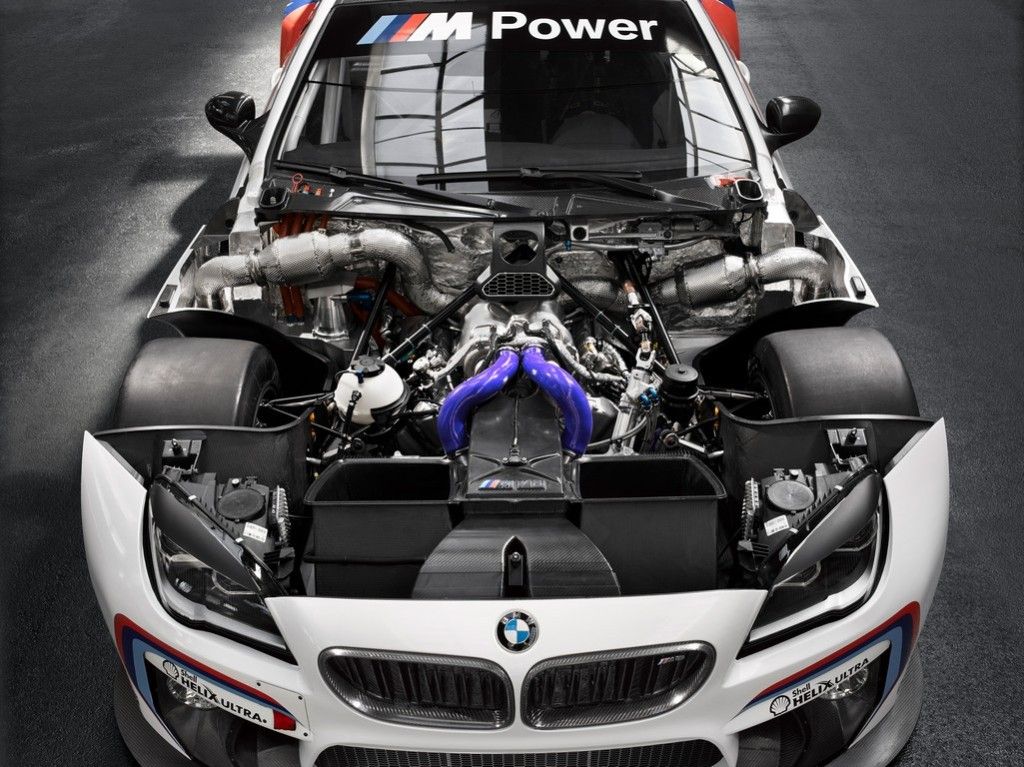 BMW M6 GT3 exterior exteriér engine motor (2)