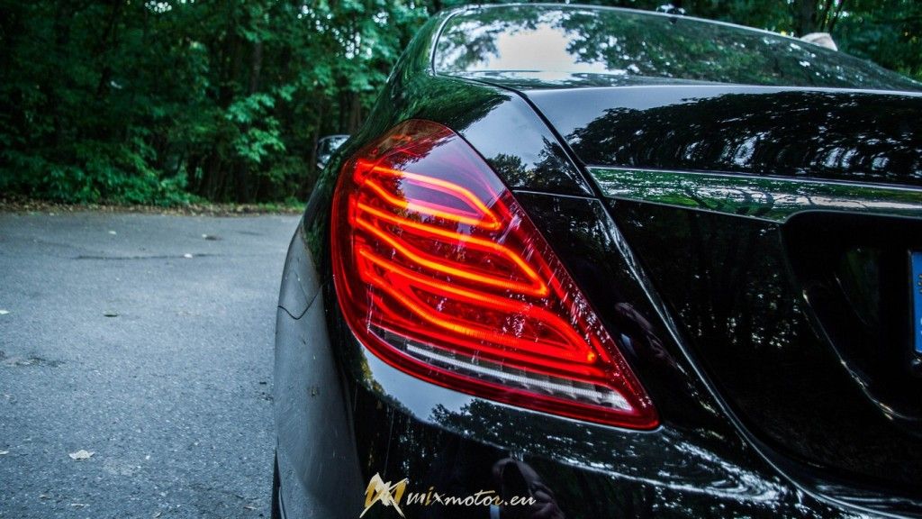 Mercedes-Benz S500 sedan limusine long 4matic exterior exteriér light svetlo