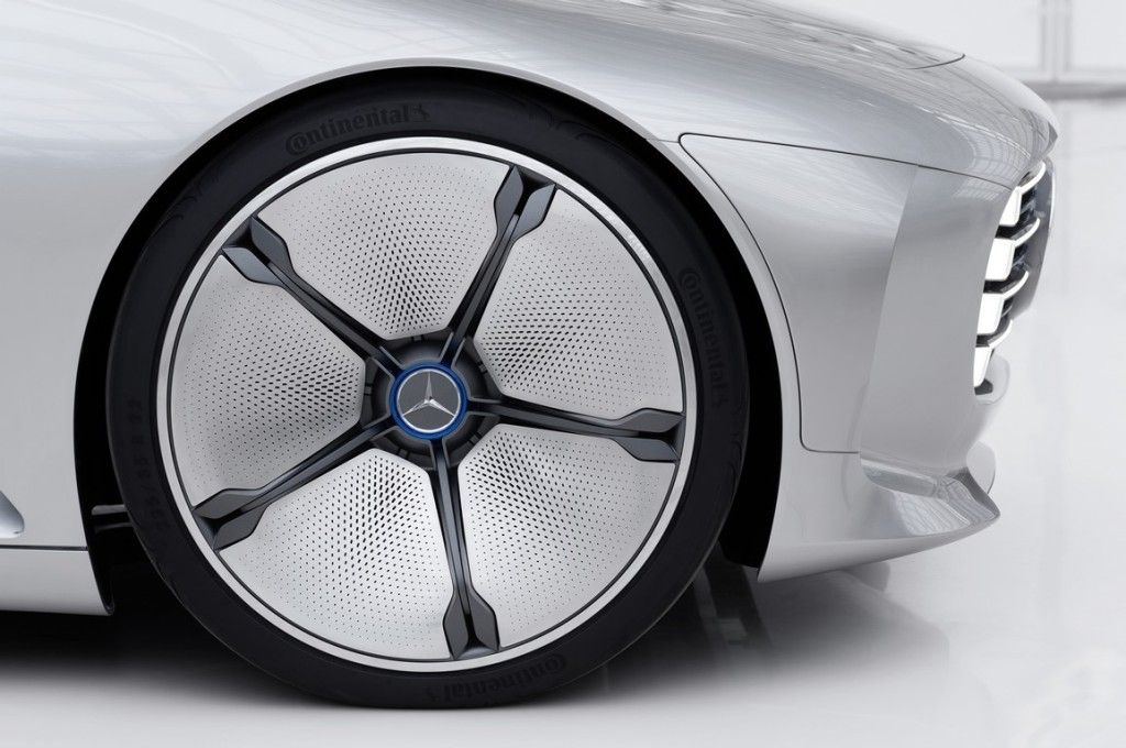 Mercedes-Benz “Concept IAA” (Intelligent Aerodynamic Automobile). Die Aktiven Felgen verändern ihre Schüsselung von 55 mm auf null. The Active Rims alter their cupping from 55 mm to zero