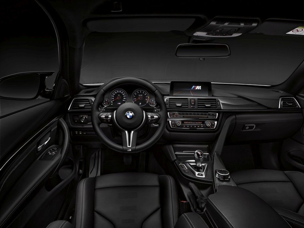 BMW M3 M4 interior interiér sedačky seat
