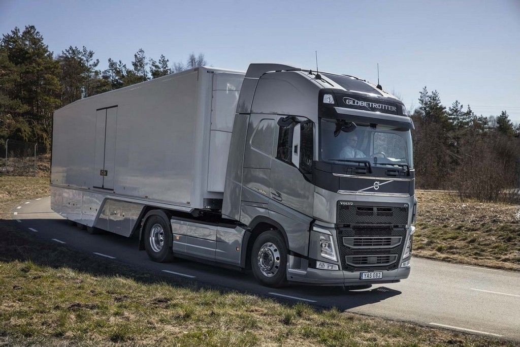 1_Fuel & aerodynamics optimized Volvo FH truck kamión ťahač 16