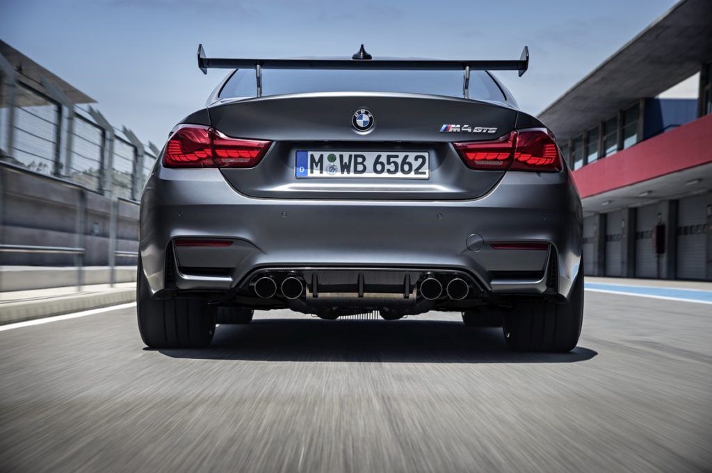 BMW M M4 GTS interior interiér exterior exteriér wing spoiler krídlo elektróny brzdy wheels brakes sedačky seats motorsport 01