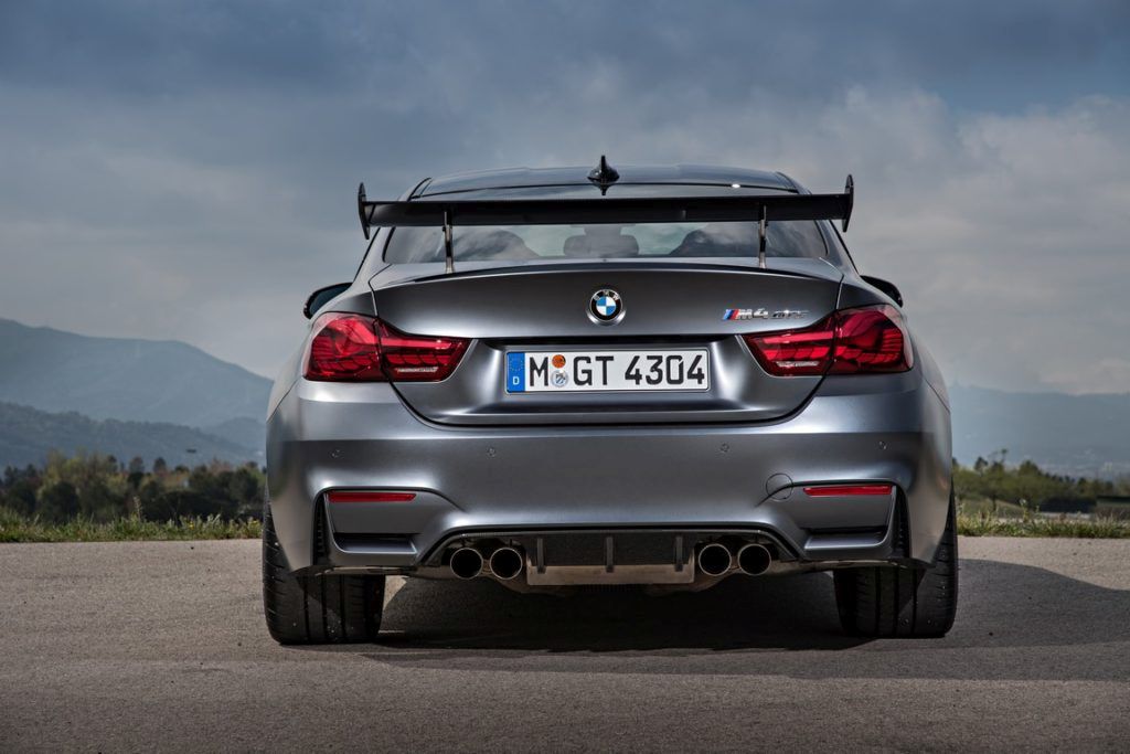 BMW M M4 GTS interior interiér exterior exteriér wing spoiler krídlo elektróny brzdy wheels brakes sedačky seats motorsport 61