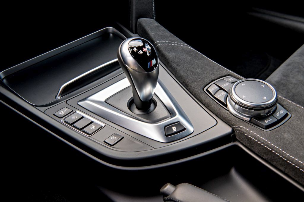 BMW M M4 GTS interior interiér exterior exteriér wing spoiler krídlo elektróny brzdy wheels brakes sedačky seats motorsport 93