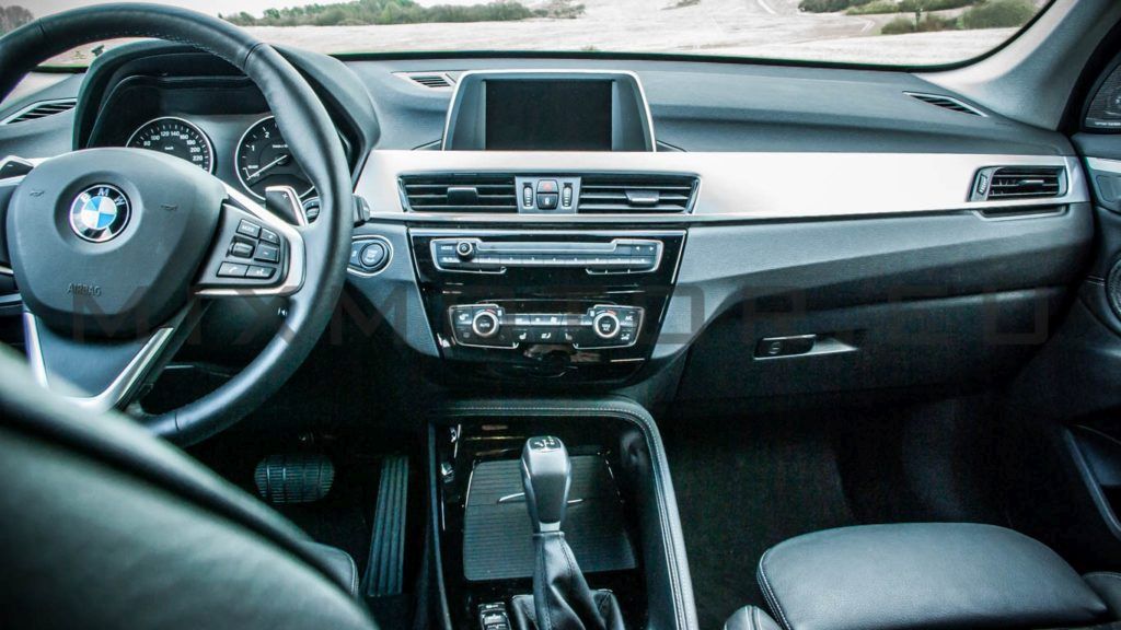 BMW X1 20d xDrive 2016 d exteriro exteriér interior interiér 13