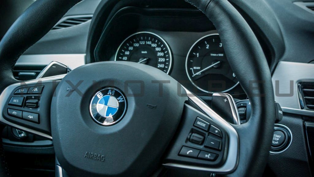 BMW X1 20d xDrive 2016 d exteriro exteriér interior interiér 15