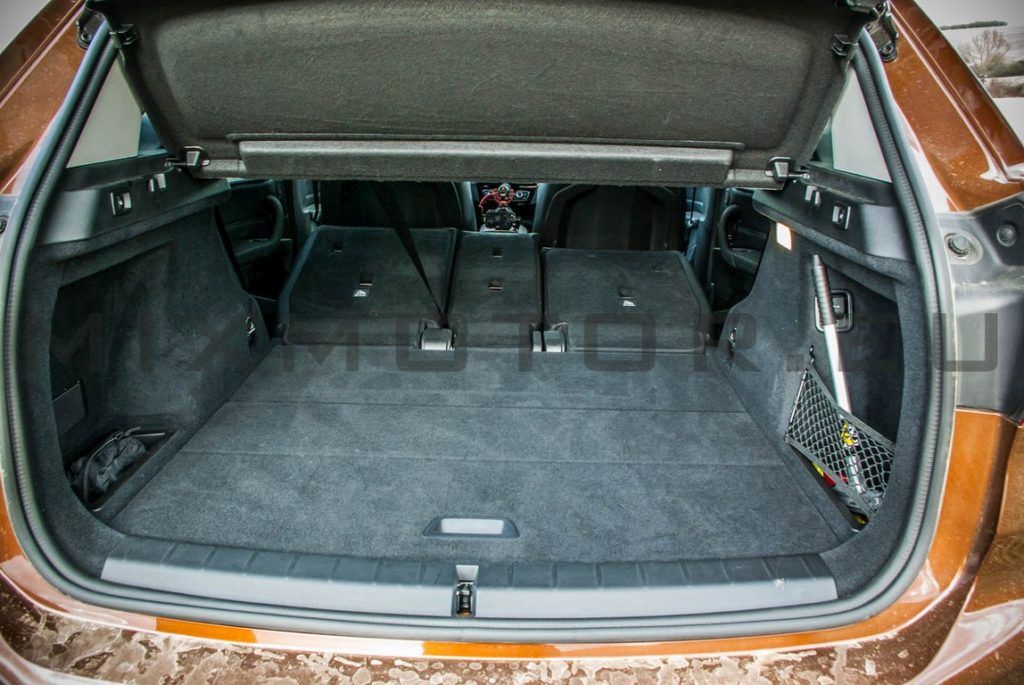 BMW X1 20d xDrive 2016 d exteriro exteriér interior interiér 26