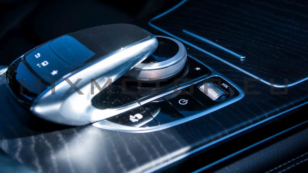 Mercedes-Benz GLC interior interiér exterior exteriér 2015 (16)