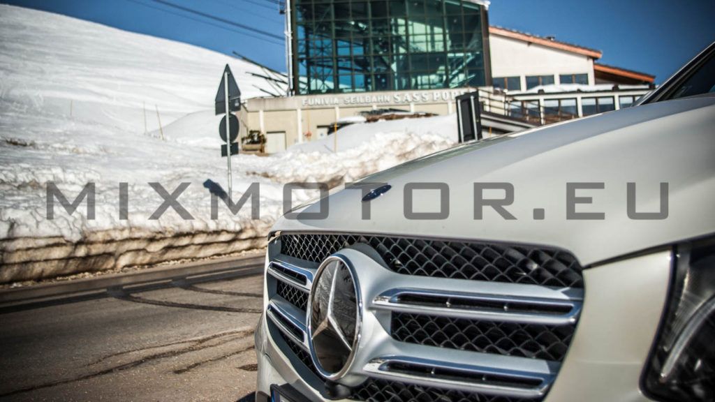 Mercedes-Benz GLC interior interiér exterior exteriér 2015 (33)