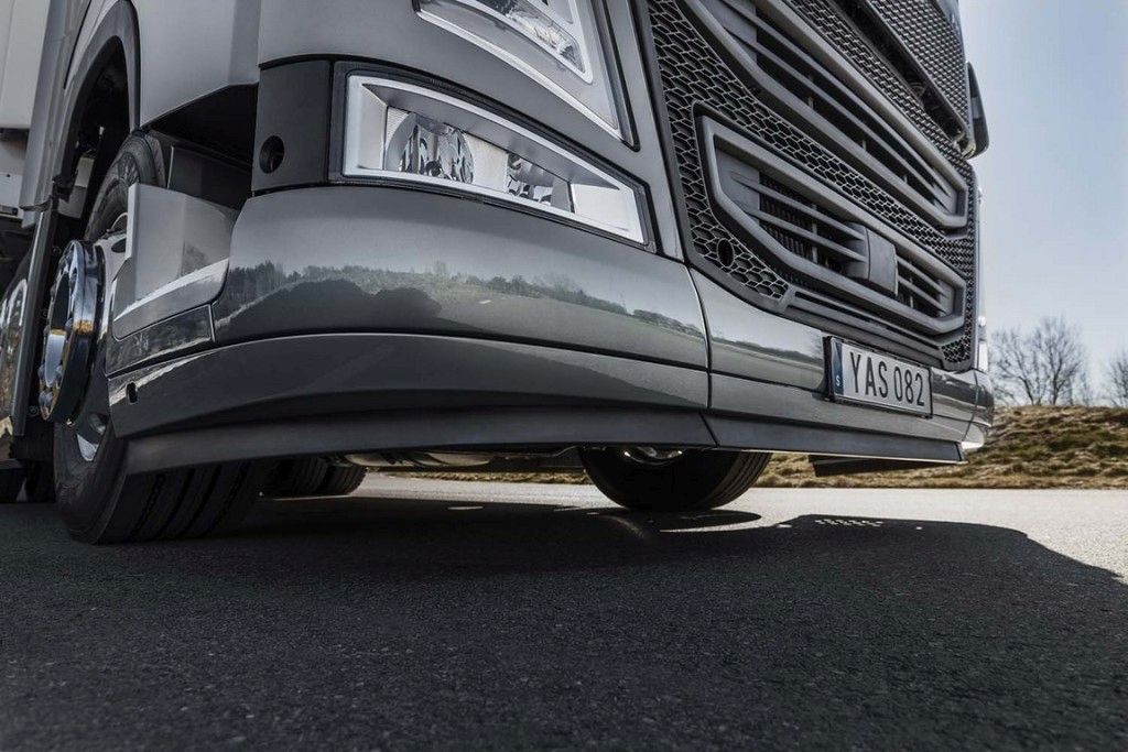 Optimalizovaný predný náradzník & spojler - aerodynamika Volvo truck FH 16