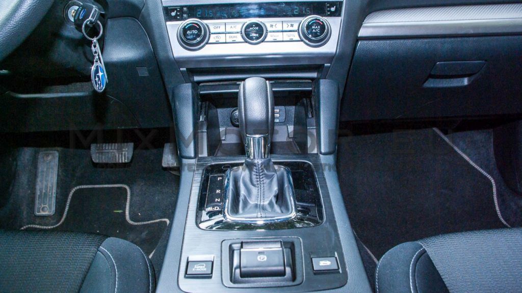Subaru Outback 2015 2016 AWD Boxer Diesel exterior interior exteriér interiér (2 of 32)