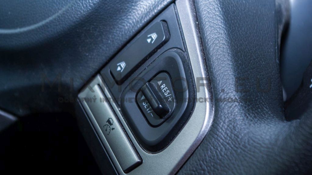 Subaru Outback 2015 2016 AWD Boxer Diesel exterior interior exteriér interiér (7 of 32)