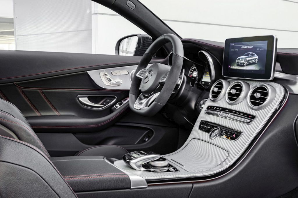 Mercedes-AMG C 43 Coupé, Interieur: Leder schwarz, Kraftstoffverbrauch (l/100 km) innerorts/außerorts/kombiniert: 10,6/6,2/7,8 CO2-Emissionen kombiniert: 178 g/km