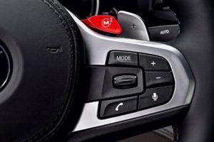 Nové BMW M5 2017 F90 new M Power M xDrive volant steeringwheel ovládanie start stop interiér interior